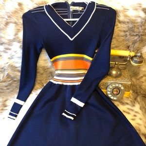 Vintage long sleeve, ribbed dress! 70’s style 💎